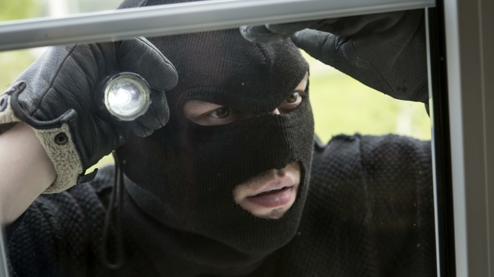 В центре Москвы из квартиры бухгалтера “Атомэнергомаша” похитили украшения на 1,5 млн рублей