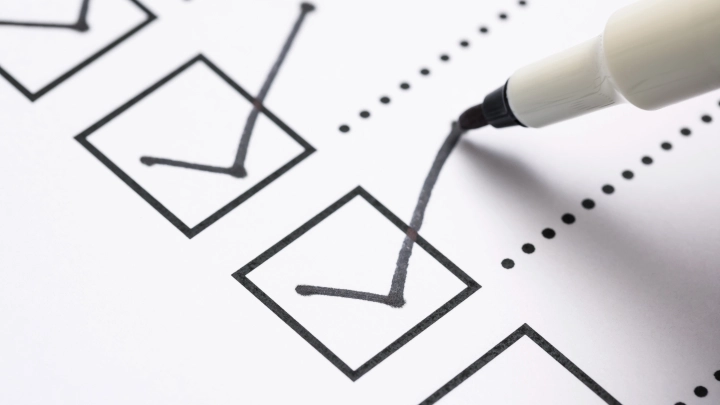 Скандал в Эстонии: Городское собрание Нарвы возглавил сторонник России Стальнухин