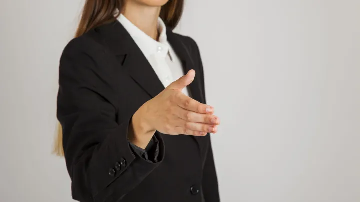 Французский чиновник 9 лет опаивал соискательниц ради унижения