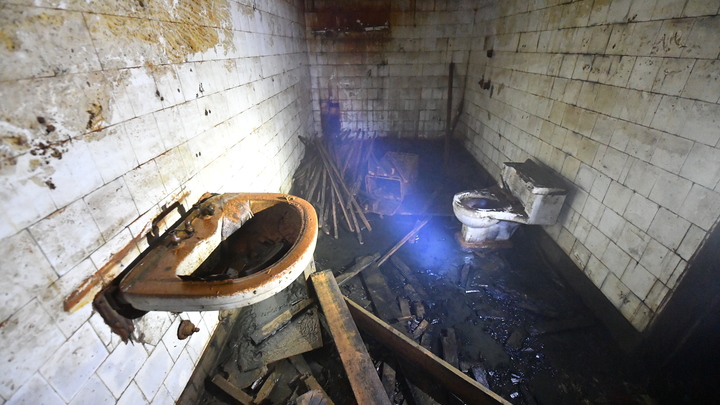 Семья в Екатеринбурге потеряла квартиру, уехав в отпуск на Новый год