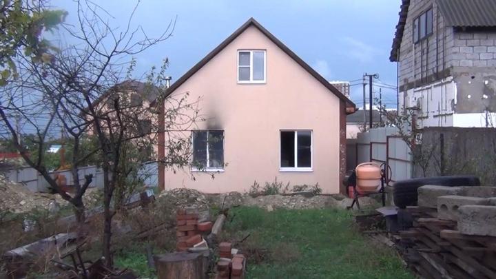 В Новороссийске мужчина ограбил и поджег дом