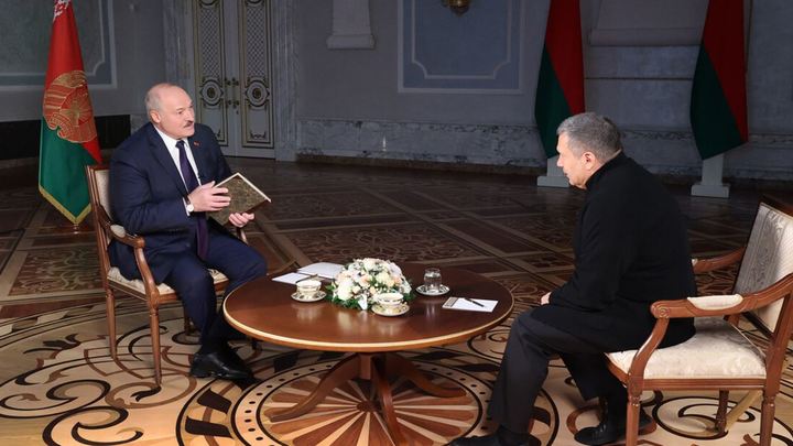 Лукашенко ответил Соловьёву, при каких обстоятельствах не уйдёт с поста президента Белоруссии