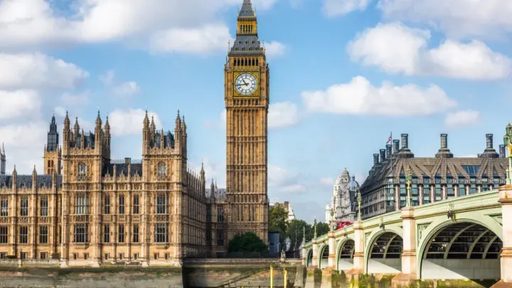 В Лондоне вскрыли капсулу времени принцессы Дианы, заложенную в 1991