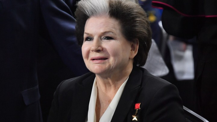 Валентина Терешкова стала первым кавалером ордена Гагарина