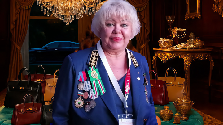 Спонсируют врага!: Королева Кузбасса Дробина под ударом - семья тратит миллионы и молчит об СВО