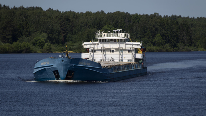 Застрявший в акватории Чёрного моря сухогруз ещё больше накренился при снятии с мели