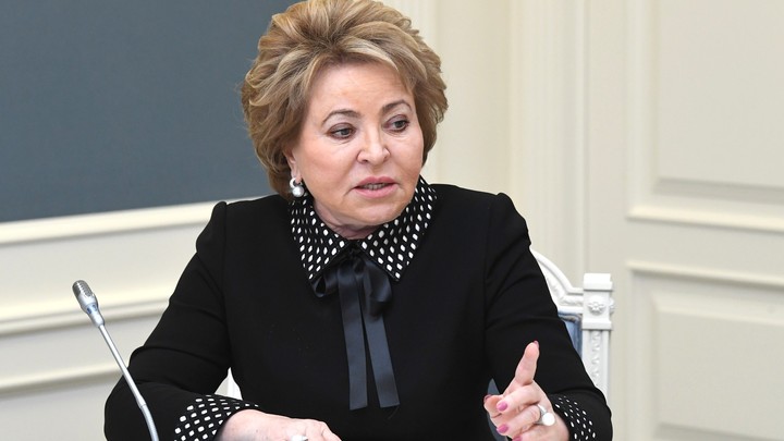 Отпуска в 2020 за рубежом можно не ждать: Матвиенко попросила жителей России не покидать страну