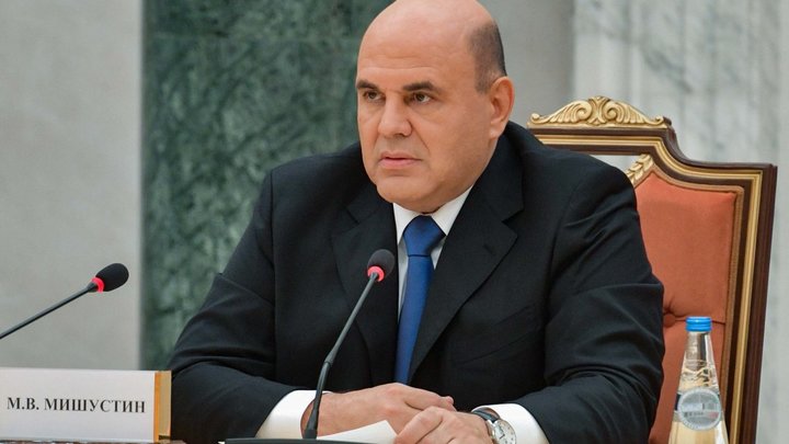 Как няшный Мишустин выручил даму: Галантный поступок премьера попал на видео