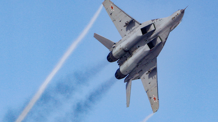 Военкор показал кадры воздушного боя над Киевом