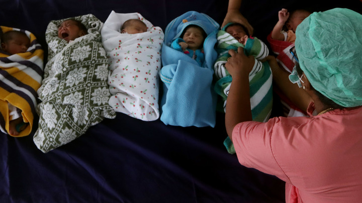 Индия стала самой населенной страной мира