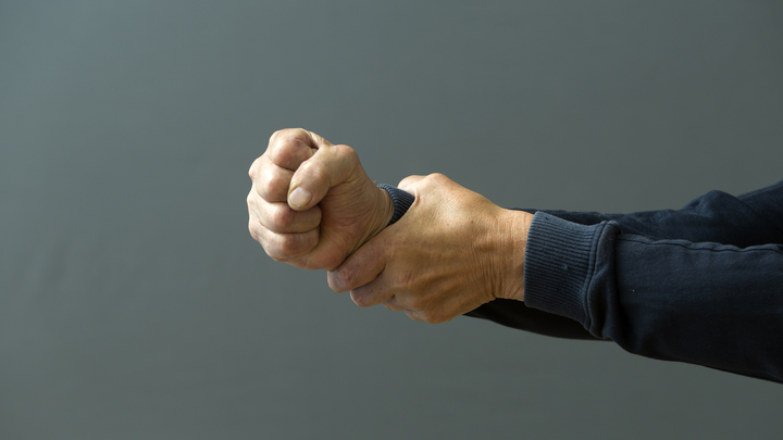 Один против троих, но устоял. Волонтёры о состоянии русского героя: Ему тяжело говорить