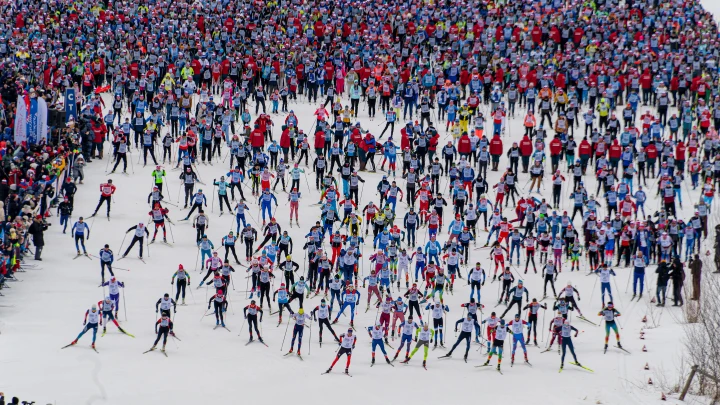 В Мурманской области подвинули лыжников ради чиновников: Тысячи спортсменов меняют планы из-за Арктического форума