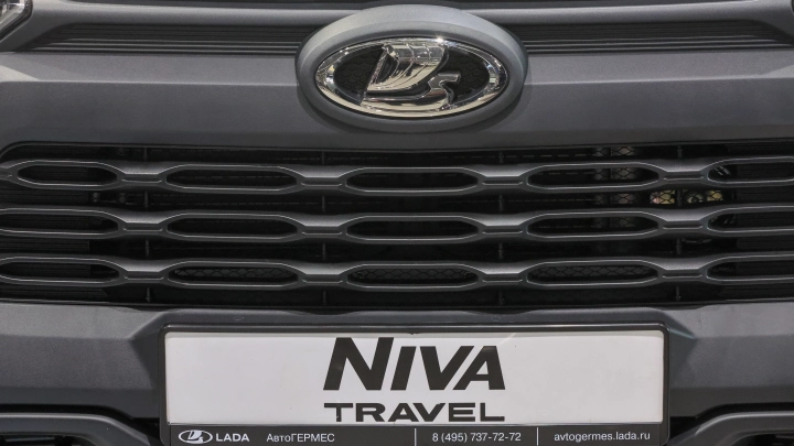 Редкий цвет и новый двигатель: что известно о новинках Lada Niva Travel