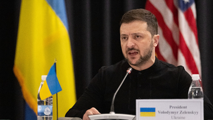 Зеленский пообещал завершить конфликт с Россией в этом году: Достойно для Украины