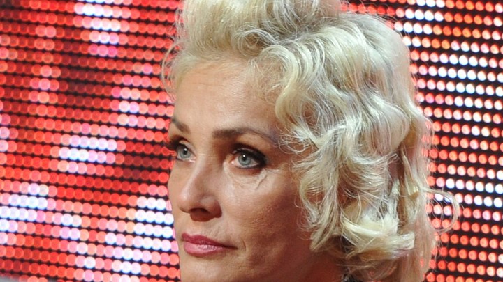 Продюсер рассказал о судьбе Лаймы Вайкуле после её плясок на сцене с флагом Украины