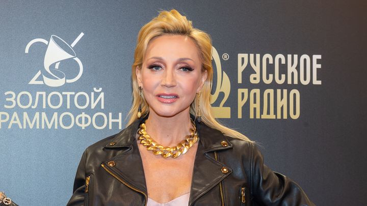 Сейчас пригласит маму и Максика*…. Тур Орбакайте по США и Канаде пошёл не по плану. Русские подсказали выход