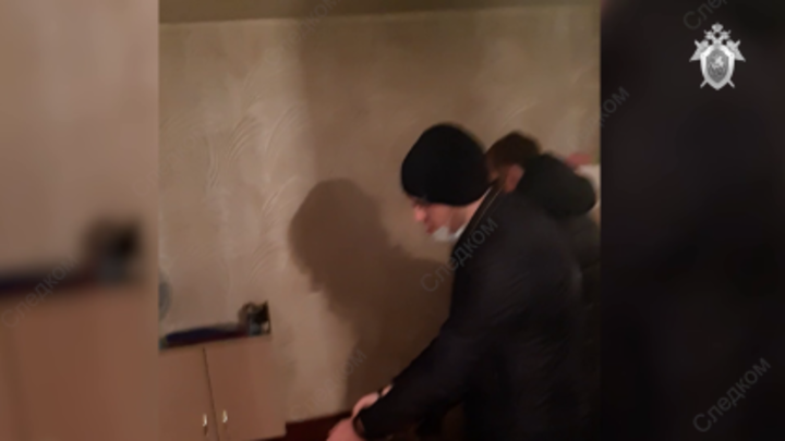 Житель Тольятти зарезал 91-летню пенсионерку и нанес 14 ударов ножом ее дочери-инвалиду