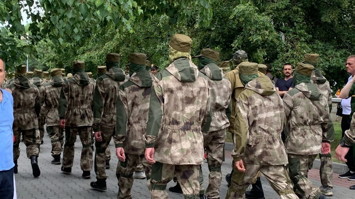 Мобилизованных из Курганской области в Елани оставили ночевать в чистом поле