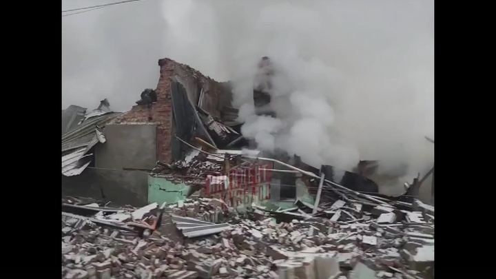 Появилось видео последствий пожара на складе в Прокопьевске