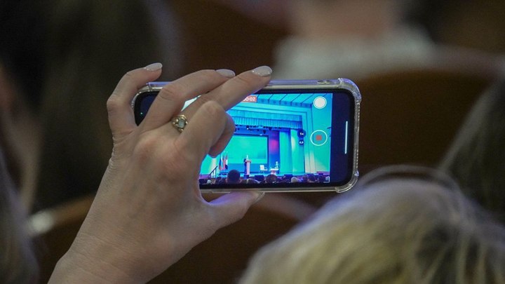Мэр Кемерова Анисимов встретился с жителями Заводского района