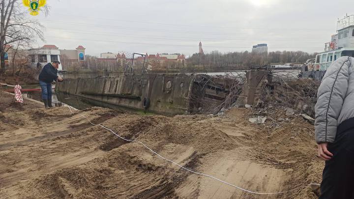 Москву-реку незаконно засыпали песком