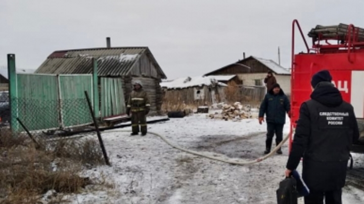 Пожар в частном доме в Курганской области унёс жизни троих детей