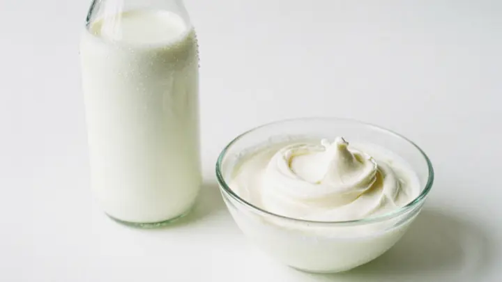 Жирное оказалось полезным: какие продукты спасут мозг от деменции