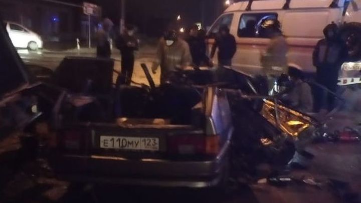 Лобовое столкновение под Анапой: один погиб, четверо в больнице