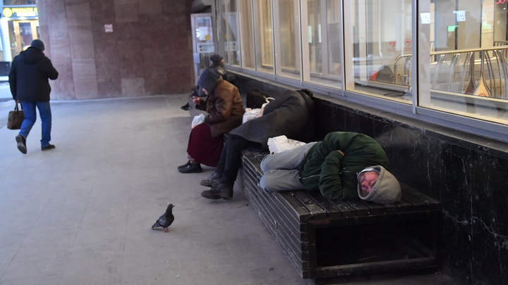 В Москве попрошайки напали на пенсионерку