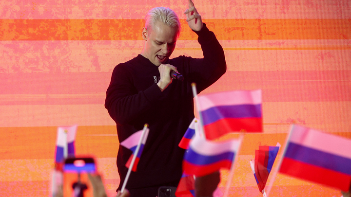 SHAMAN пообещал выступлением на Красной площади изменить ход истории