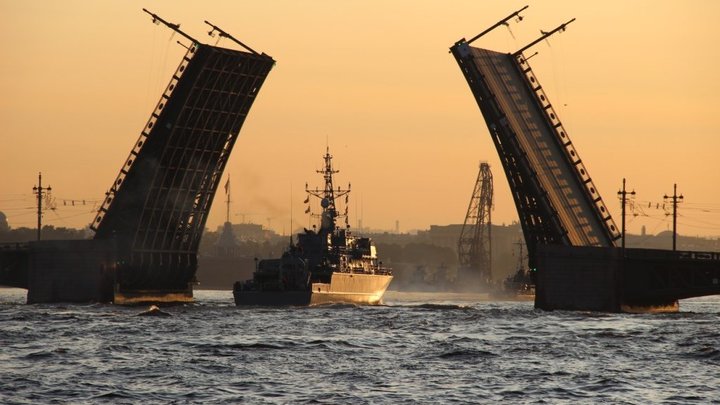 Мосты Санкт-Петербурга: во сколько и какие разводят