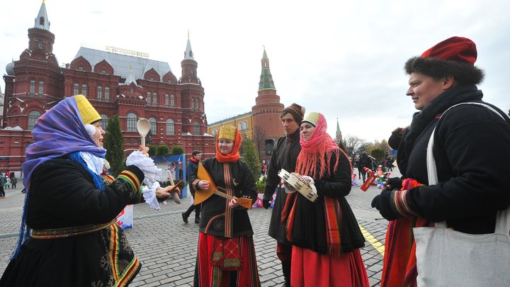 Когда отдыхаем в ноябре: Минтруд напомнил о длинных выходных