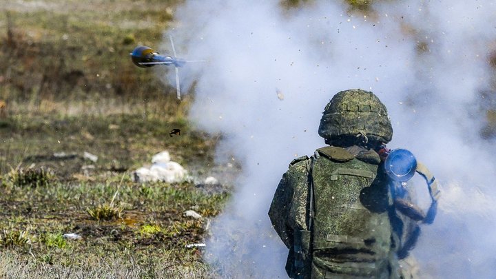 За русским оружием выстроилась очередь: На лицах - восторг