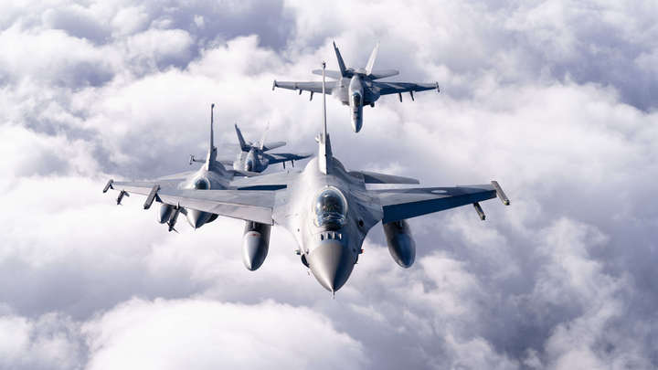 Украина надеется получить от Запада около 50 истребителей F-16 – Politico 