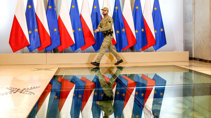 Оставшиеся на Украине казахстанцы смогут принять участие в референдуме, проголосовав в Варшаве