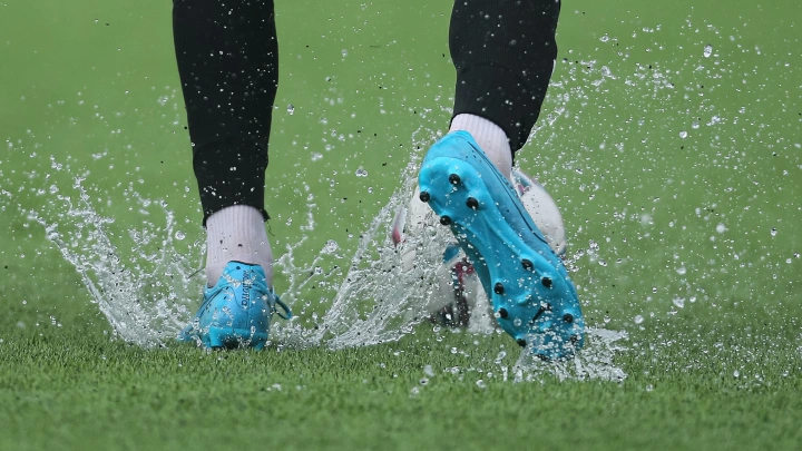 Житель Одинцова продаёт бутсу с автографом Пеле за полмиллиона рублей