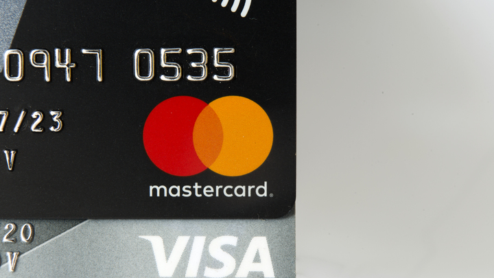 Не стоит переводить деньги, используя VPN. Эксперт объяснила, в чём риск