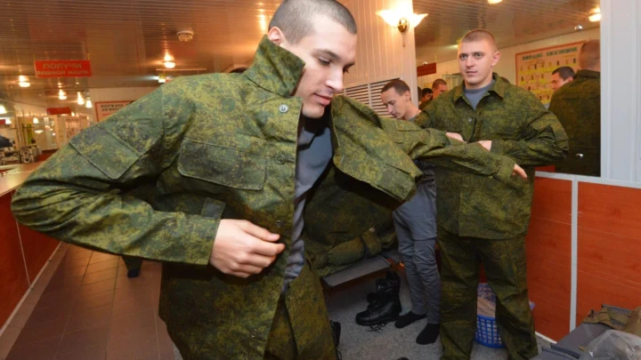 Русских пугают круглогодичным призывом. До мобилизации один шаг. А как на самом деле?