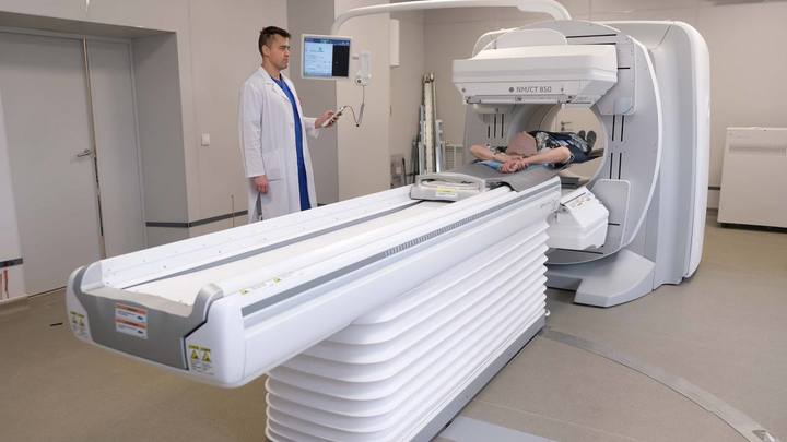 В Екатеринбурге в областном онкоцентре начал работать уникальный диагностический аппарат