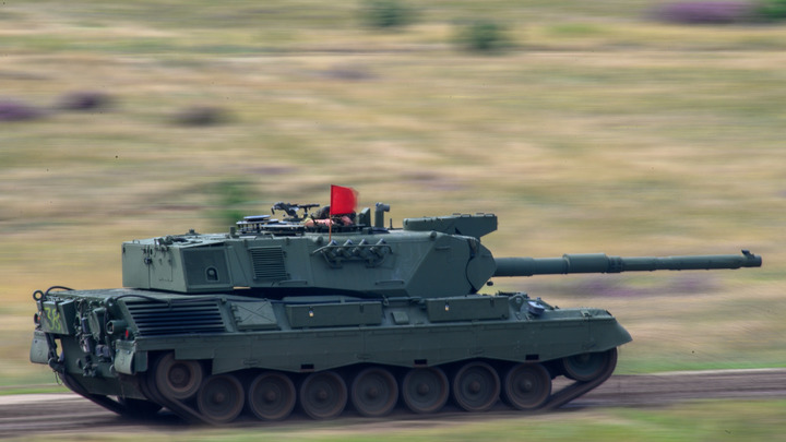 Русские разведчики уничтожили танк Leopard с экипажем Бундесвера