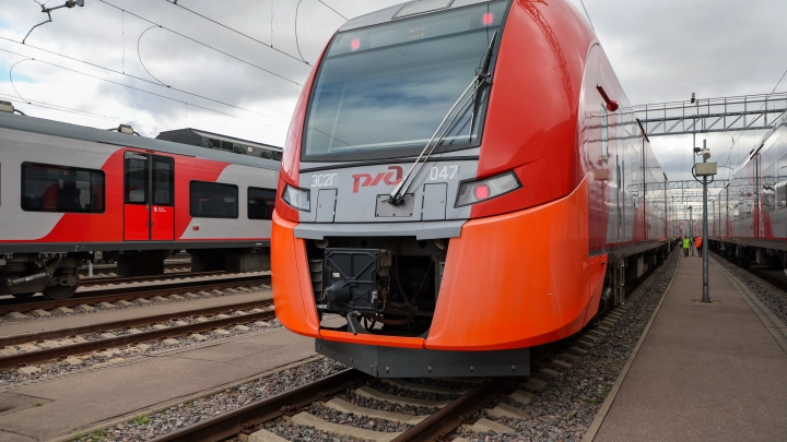 В Башкирии волонтеры догнали поезд с военными, чтобы передать помощь