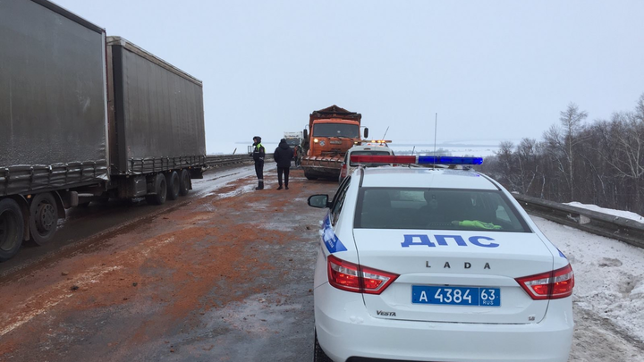 В полиции прокомментировали ДТП с двумя грузовиками на трассе М-5