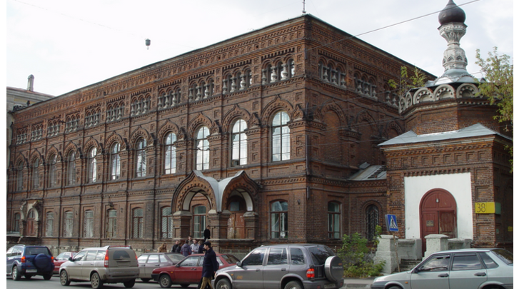 Третий корпус Мининского университета отремонтировали на улице Пискунова в Нижнем Новгороде