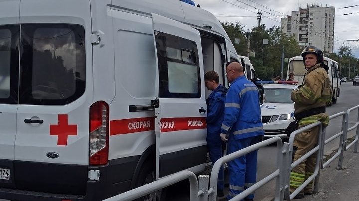 В ДТП на Шершнёвской плотине пострадали 3 человека