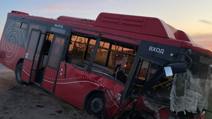 В Якутске произошло смертельное ДТП с участием пассажирского автобуса
