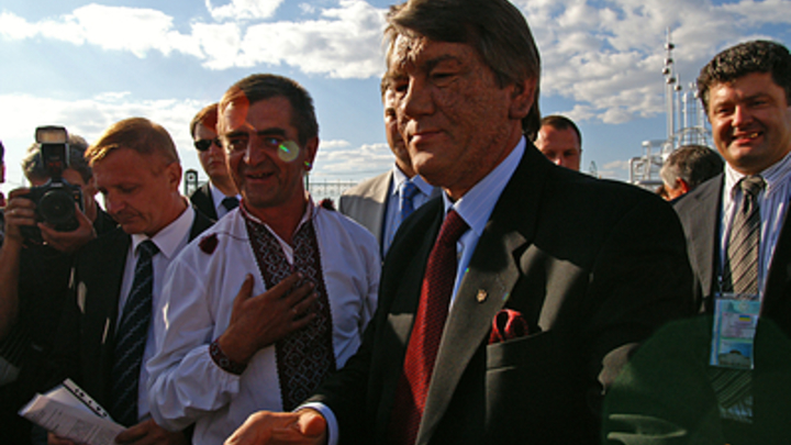 Миссия Порошенко и Ющенко: Зачем экс-президенты покинули Украину