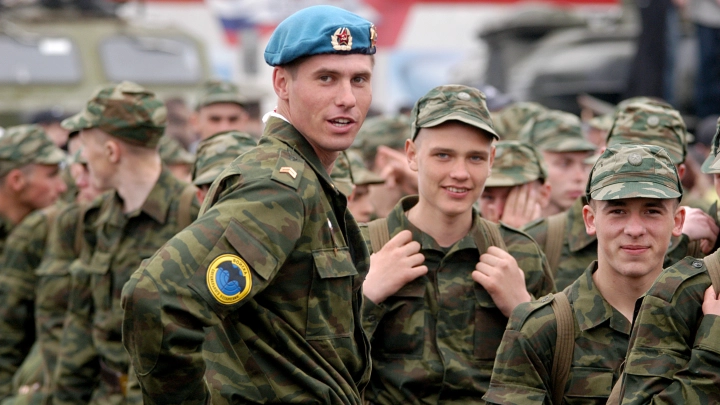 Призывать в армию будут круглогодично — с 1 января по 31 декабря