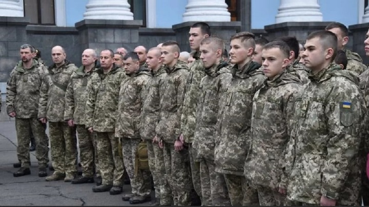 В ЕС рассматривают вариант мобилизации украинских беженцев — Стремоусов