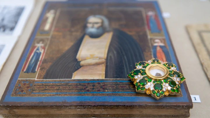 Икона Николая II замироточила в московском храме