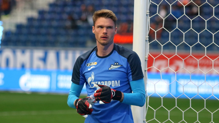 Вратарь Зенита с семьёй едва не пострадал при взрыве газа в многоэтажке Сириуса